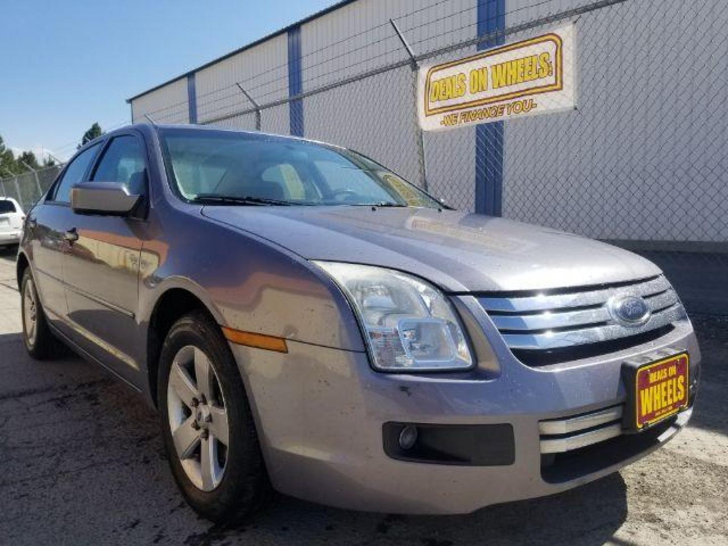 2006 Ford Fusion SE (3FAHP071X6R) with an Duratec 30 3L V-6 DOHC engine, located at 4047 Montana Ave., Billings, MT, 59101, 45.770847, -108.529800 - Photo#2