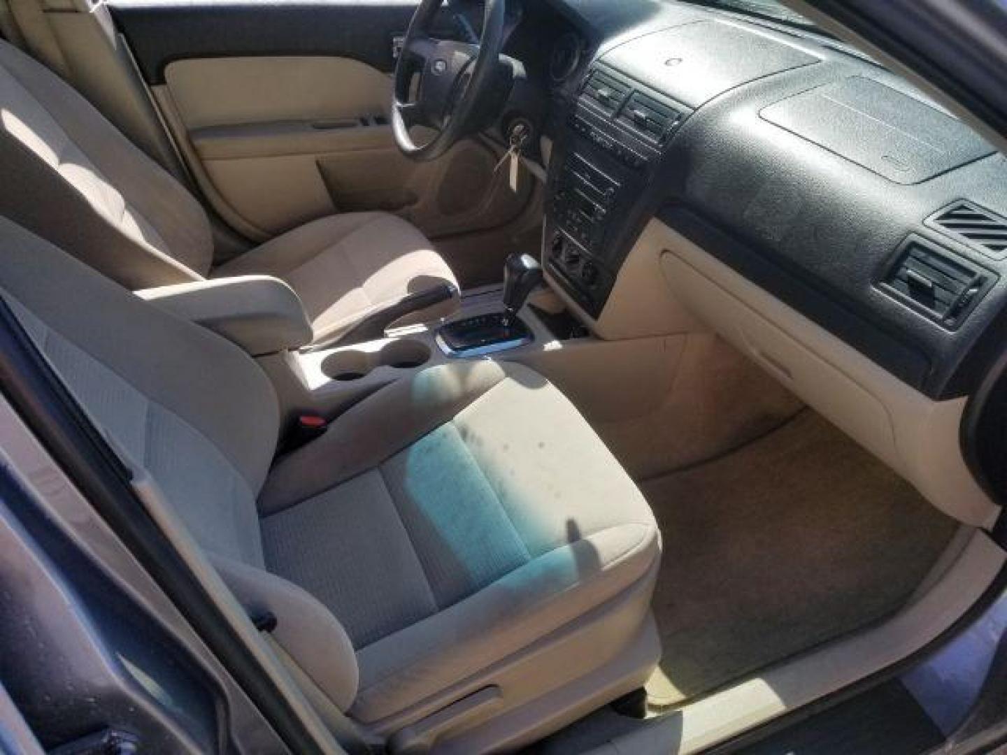 2006 Ford Fusion SE (3FAHP071X6R) with an Duratec 30 3L V-6 DOHC engine, located at 4047 Montana Ave., Billings, MT, 59101, 45.770847, -108.529800 - Photo#10