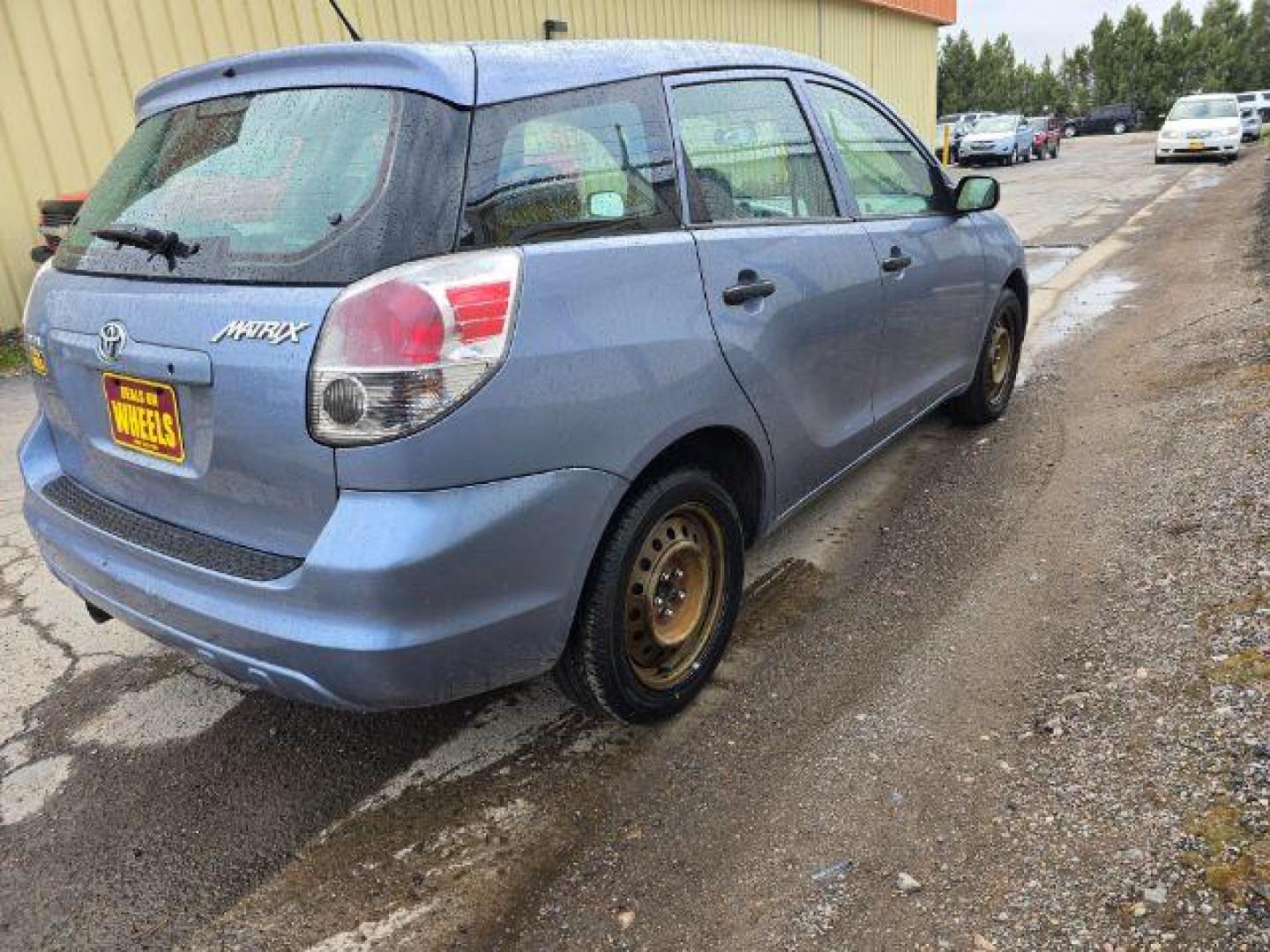2006 Toyota Matrix XR (2T1KR32E66C) with an 1.8L I-4 DOHC engine, located at 1821 N Montana Ave., Helena, MT, 59601, 0.000000, 0.000000 - Photo#3
