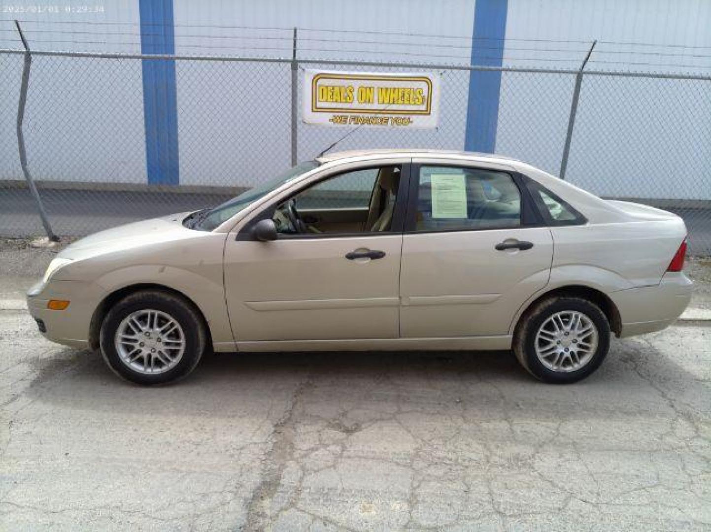 2007 Ford Focus S | SE | SES (1FAFP34N97W) with an Duratec 2L I-4 DOHC engine, located at 601 E. Idaho St., Kalispell, MT, 59901, (406) 300-4664, 0.000000, 0.000000 - Photo#1