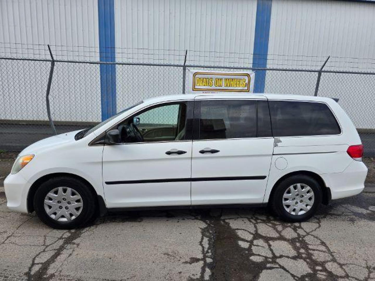 2008 Honda Odyssey LX (5FNRL38208B) with an 3.5L V-6 VTEC variable valve control engine, located at 601 E. Idaho St., Kalispell, MT, 59901, (406) 300-4664, 0.000000, 0.000000 - Photo#1