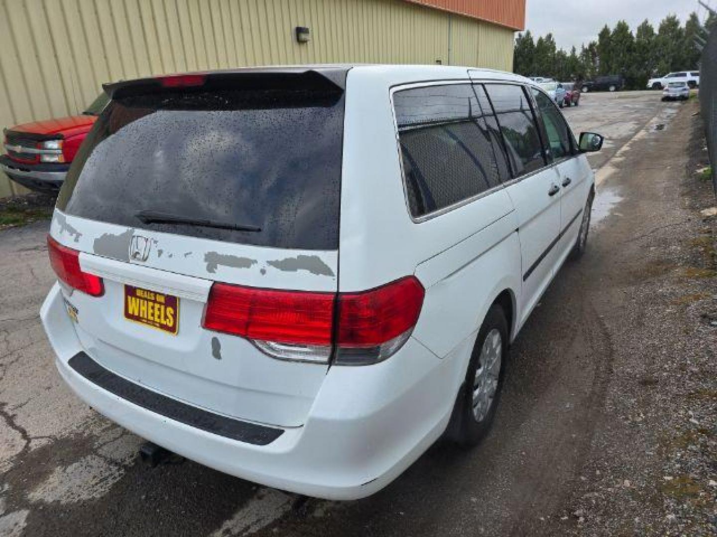 2008 Honda Odyssey LX (5FNRL38208B) with an 3.5L V-6 VTEC variable valve control engine, located at 601 E. Idaho St., Kalispell, MT, 59901, (406) 300-4664, 0.000000, 0.000000 - Photo#3
