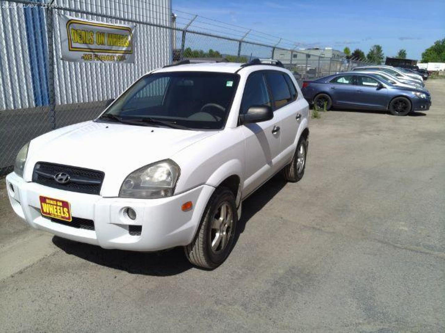2008 Hyundai Tucson GLS (KM8JM12B88U) with an 2L I-4 DOHC engine, located at 601 E. Idaho St., Kalispell, MT, 59901, (406) 300-4664, 0.000000, 0.000000 - Photo#0