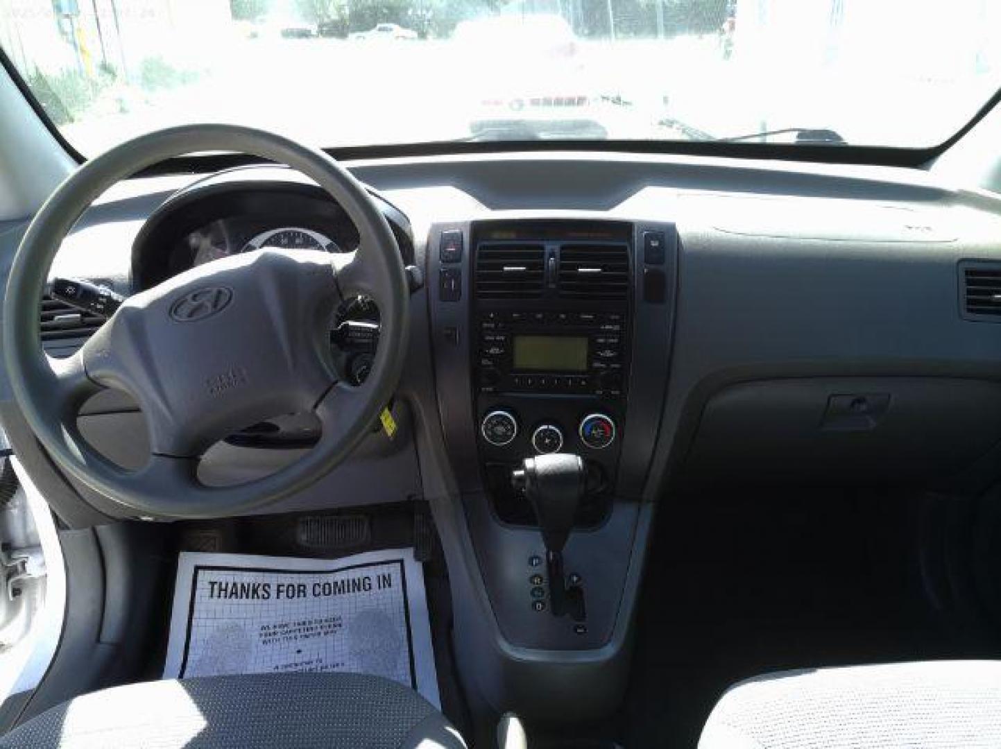 2008 Hyundai Tucson GLS (KM8JM12B88U) with an 2L I-4 DOHC engine, located at 601 E. Idaho St., Kalispell, MT, 59901, (406) 300-4664, 0.000000, 0.000000 - Photo#6